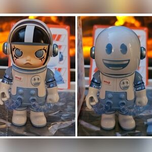 Pop Mart Mega Space Molly Emoji COMFIRMED Frozen Smile